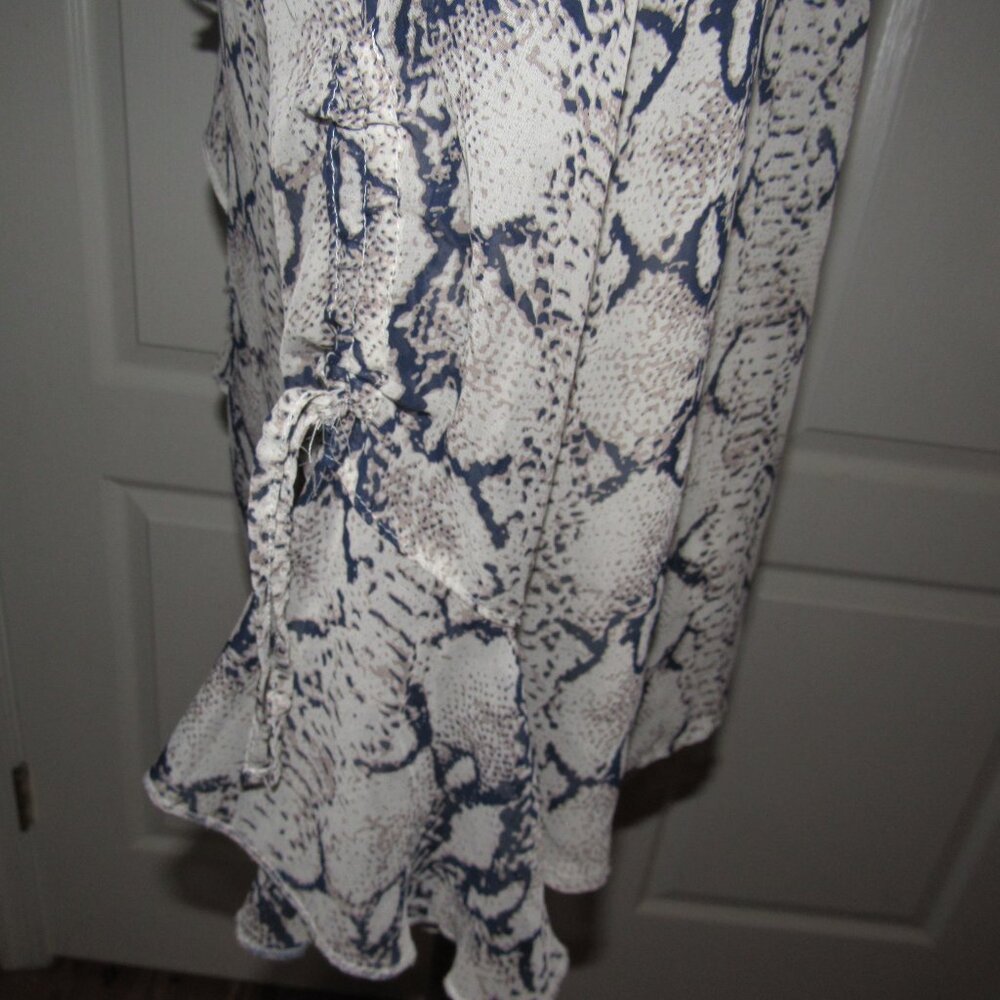 Dalin Snake-Print Ruffle Blouse • V-Neck • XL - Picture 4 of 8